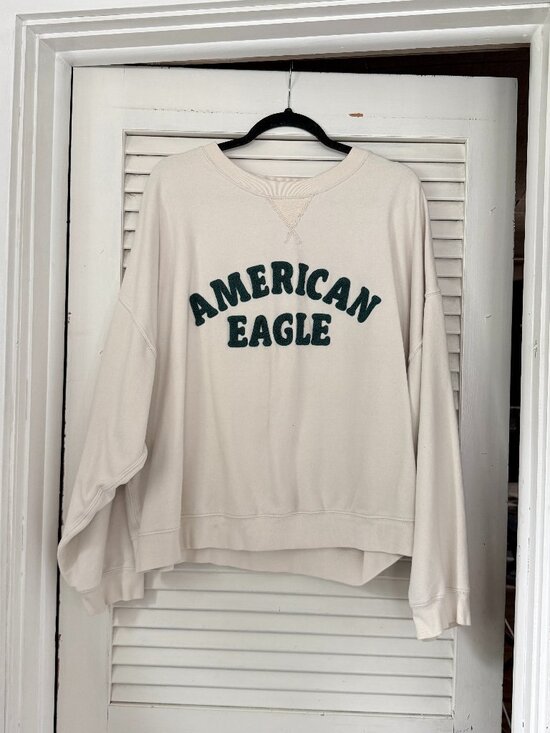 American Eagle Outfitters Tops - American Eagle White Sweatshirt with Green Fuzzy Lettering Size XXL